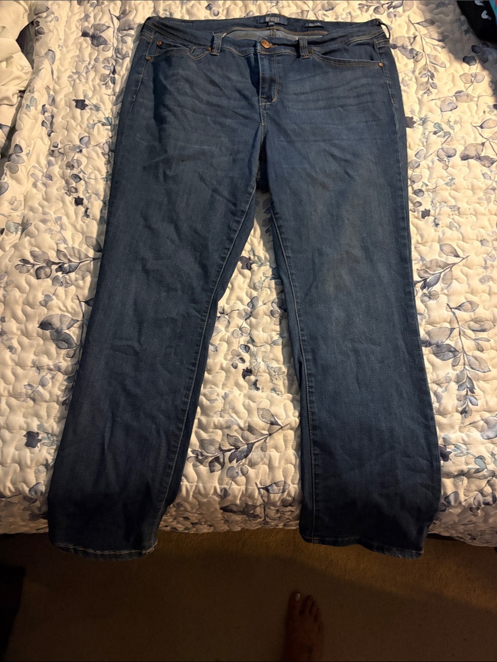 Classic Straight Leg Women's Jeans in Dark Blue